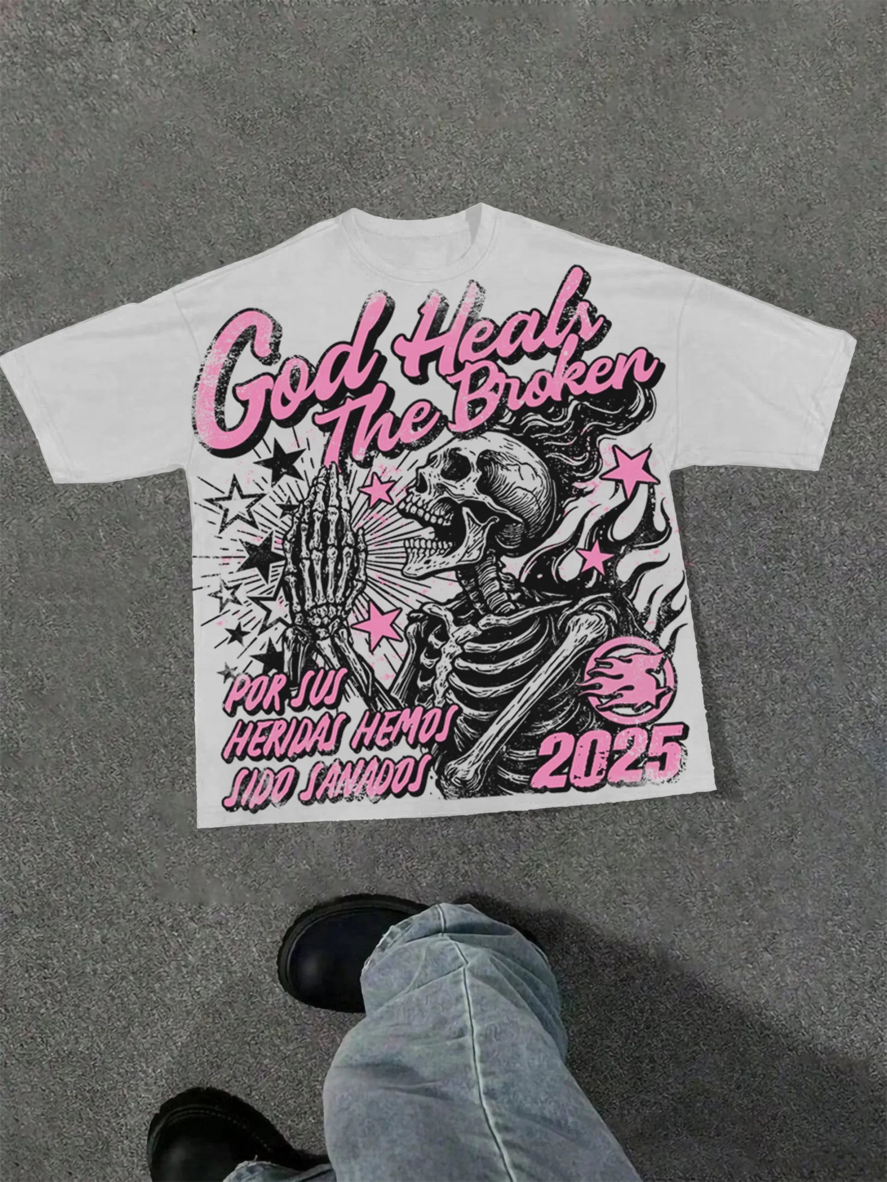 "Vintage Oversized Streetwear Graphic Tee"